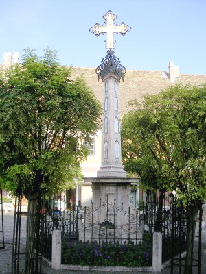 Monument to God for preventing the Plague from entering Szentendre.